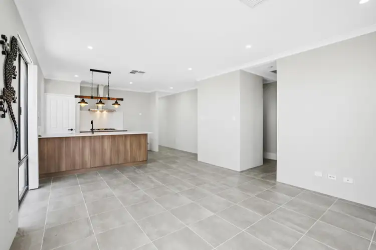 Sixth view of Homely house listing, 7 Langer Crescent, Champion Lakes WA 6111