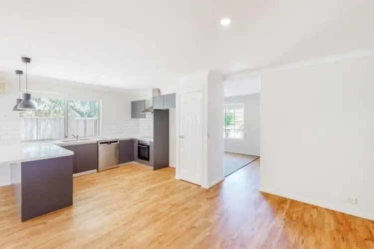 Fifth view of Homely house listing, 6 Molloy Circuit, Atwell WA 6164