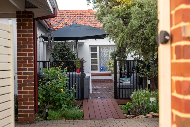 240 St Brigids Terrace, Doubleview WA 6018