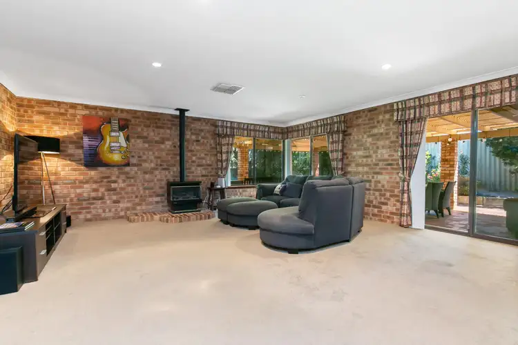 7 Clemros Way, Leeming WA 6149