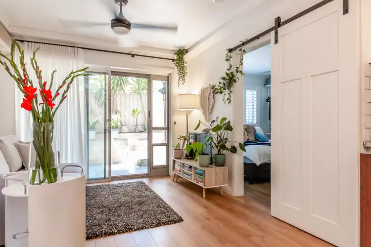 2/209 Walcott St, North Perth WA 6006