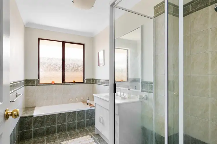 Fifth view of Homely house listing, 11 Erin Court, Boulder WA 6432