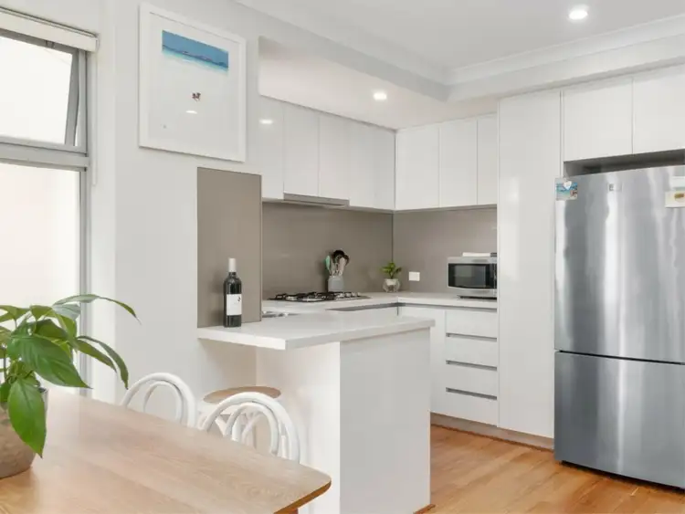 3/16 King George Street, Innaloo WA 6018