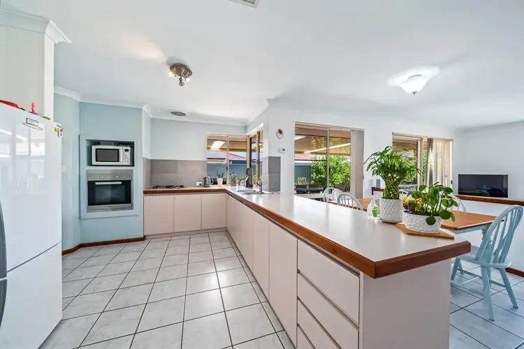 Sixth view of Homely house listing, 3 Falkland Way, Kinross WA 6028
