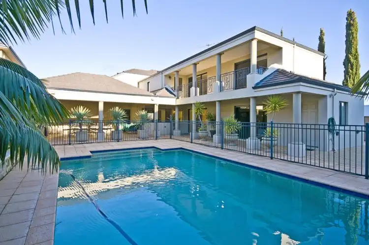 14 Colonial Gardens, Mosman Park WA 6012