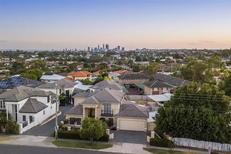 2/272 Cape Street, Yokine WA 6060