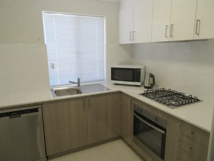 10/7 Groves Avenue, Attadale WA 6156