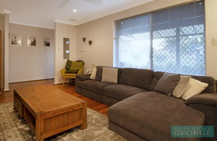 Sixth view of Homely house listing, 10 Bannerman Court, Marangaroo WA 6064