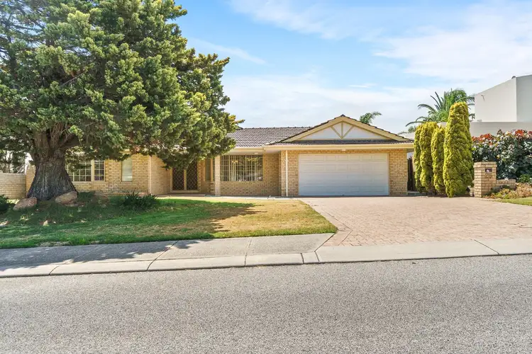 25 Henderson drive, Kallaroo WA 6025
