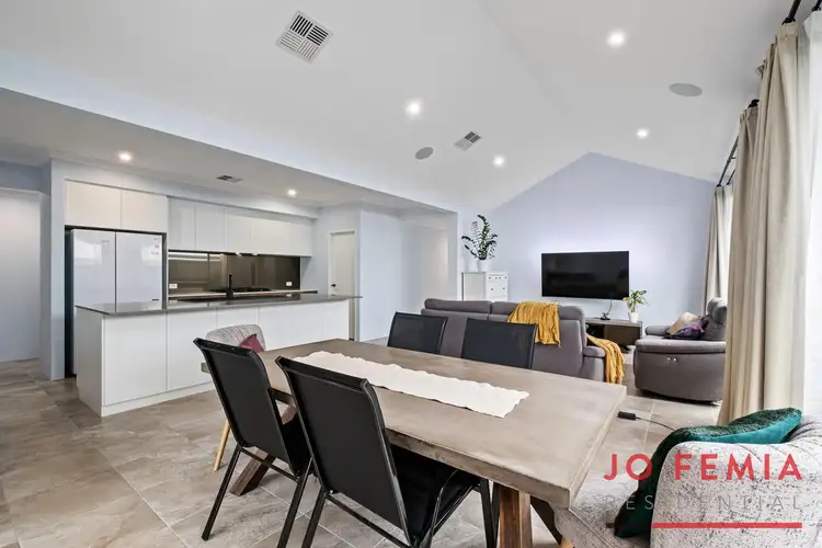 Fifth view of Homely house listing, 10 Freeman View, Bushmead WA 6055