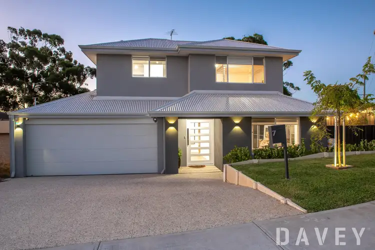 7 Ellison Drive, Padbury WA 6025