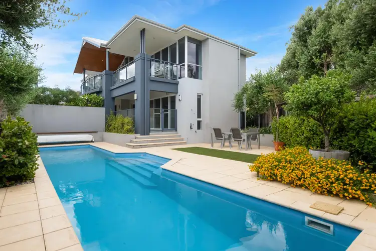 10 Margaret Street, Watermans Bay WA 6020