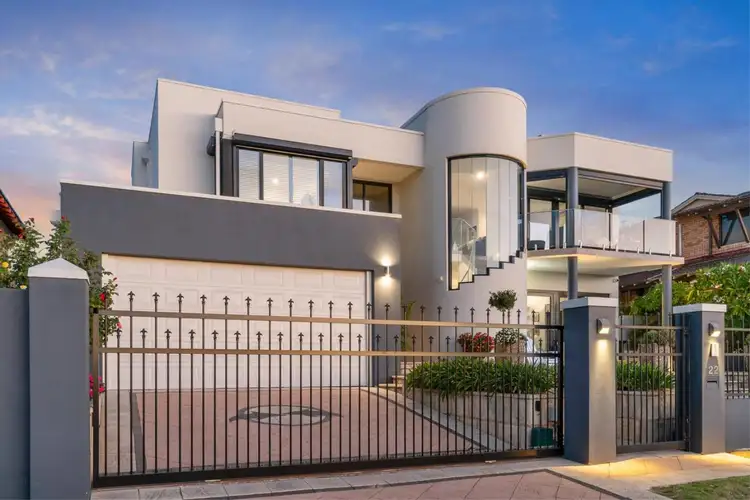 22 Hocking Parade, Sorrento WA 6020