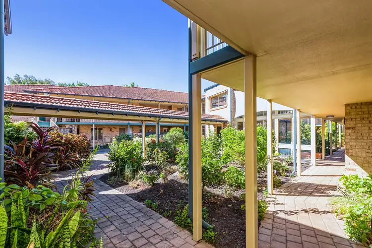 50/39 Elizabeth Street, Cloverdale WA 6105