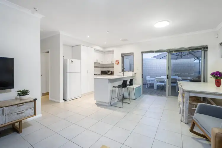 Sixth view of Homely villa listing, 5/4 Langley Place, Innaloo WA 6018