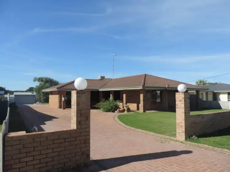 28 Ammon Avenue, Ledge Point WA 6043