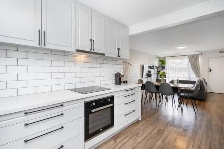 4a/23 Stockdale Crescent, Wembley Downs WA 6019