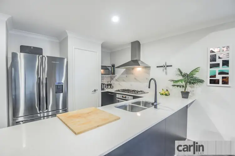 6 Baxteri Way, Hammond Park WA 6164