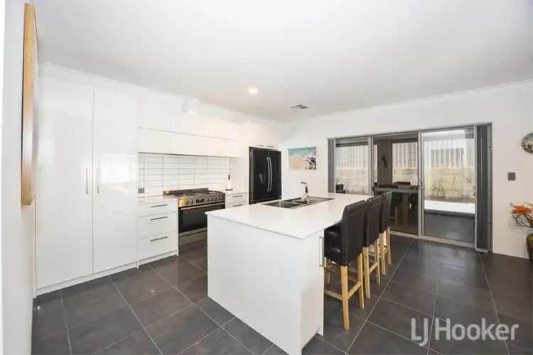 44 Fortescue Boulevard, Two Rocks WA 6037