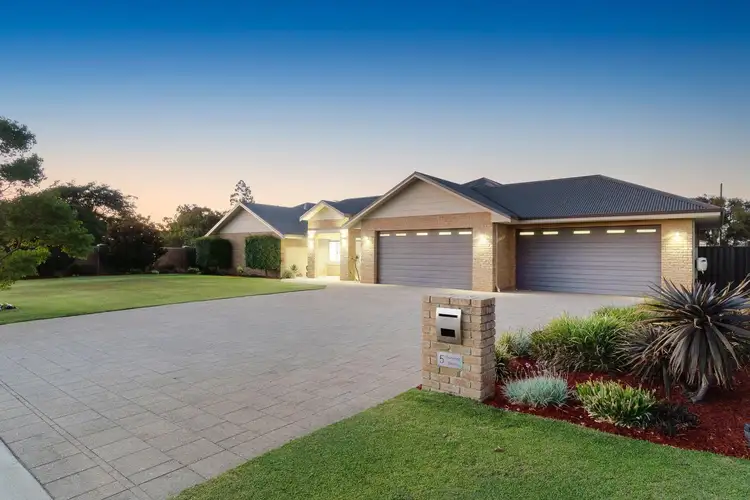 Second view of Homely house listing, 5 Drummond Gardens, Helena Valley WA 6056