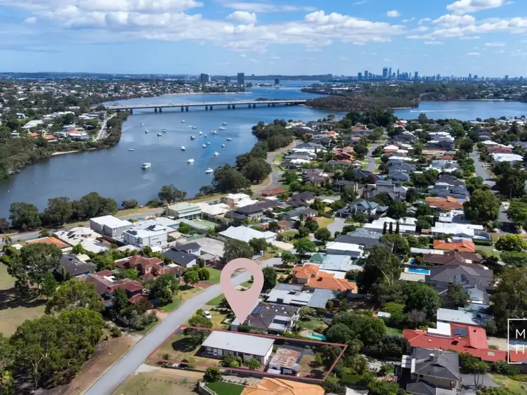 Third view of Homely house listing, 2 Creekview Close, Rossmoyne WA 6148