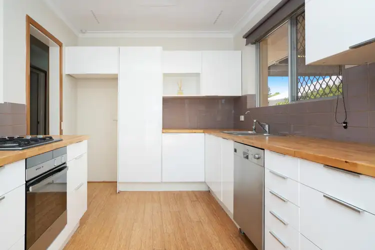 Sixth view of Homely house listing, 2 Sabina Street, Menora WA 6050