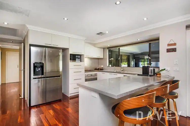 10 Macaulay Avenue, Duncraig WA 6023