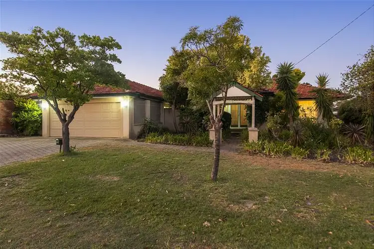 31 Howes Crescent, Dianella WA 6059