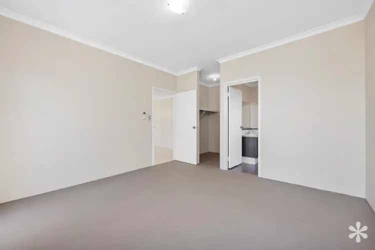 Fifth view of Homely house listing, 5 Roudnice Lane, Champion Lakes WA 6111
