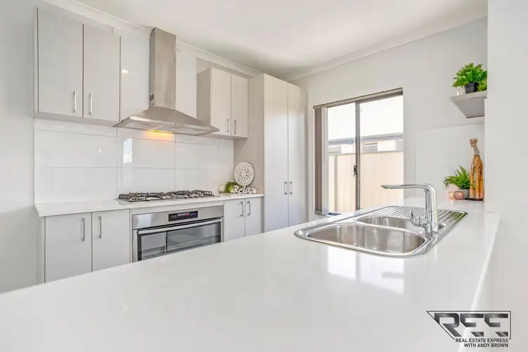 Seventh view of Homely house listing, 18 Novelli Parade, Piara Waters WA 6112
