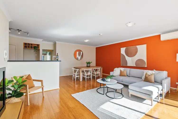 16/27 Eastbrook Terrace
