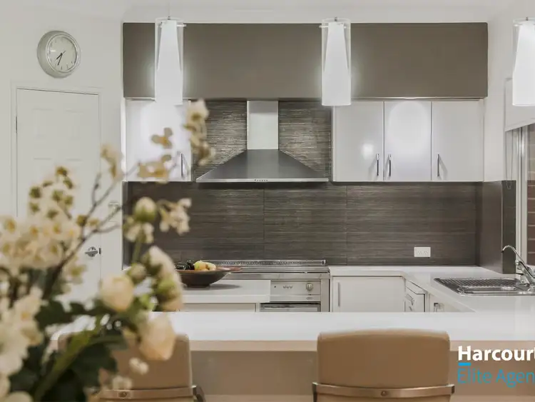 Sixth view of Homely house listing, 10 Manor Approach, Baldivis WA 6171
