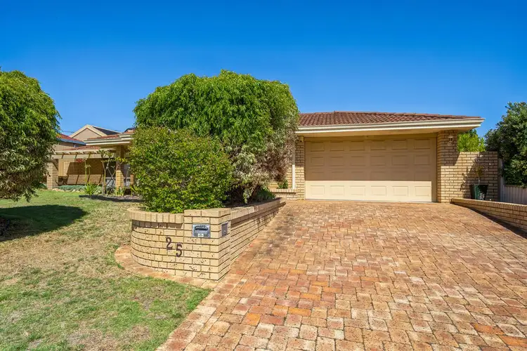 25 Firwood Trail, Woodvale WA 6026