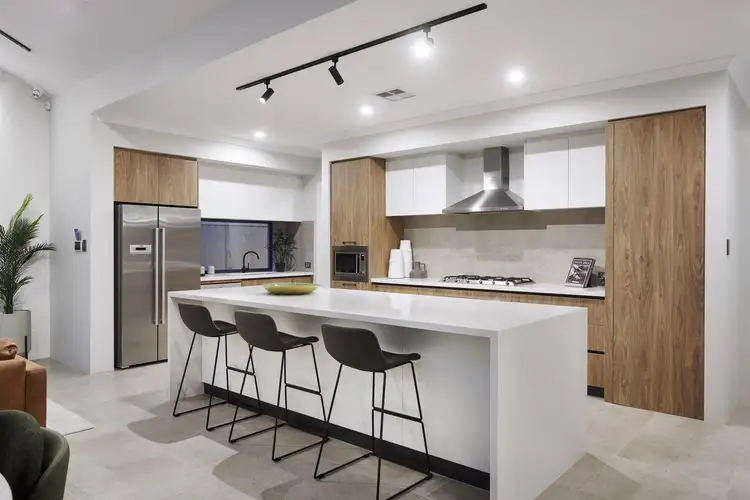 Sixth view of Homely house listing, 8 Goldwyer Drive, Mandogalup WA 6167
