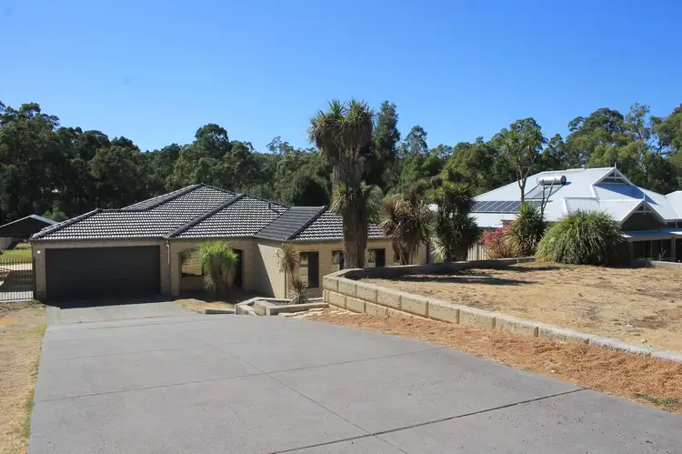 27 Yilgarn Street, Mundaring WA 6073