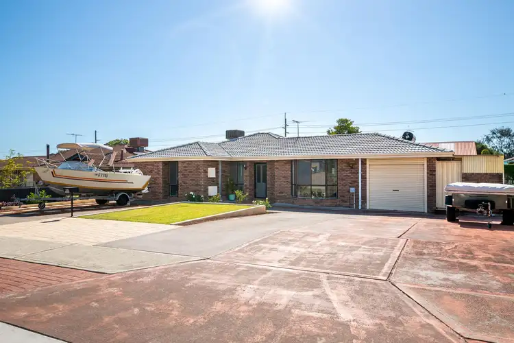 29 Pathfinder Road, Padbury WA 6025