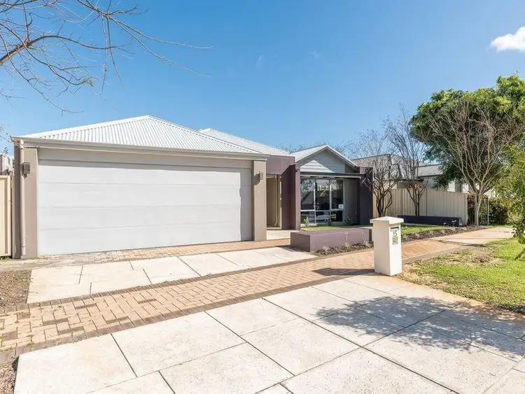 Main view of Homely house listing, 15 Barcoo Bend, Hammond Park WA 6164