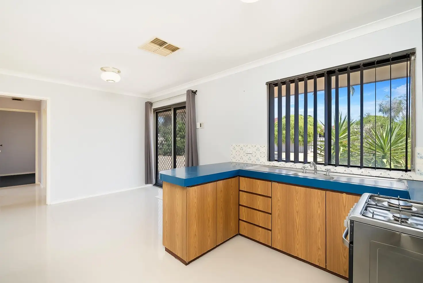 Main view of Homely house listing, 11 Bullfinch Street, Huntingdale WA 6110