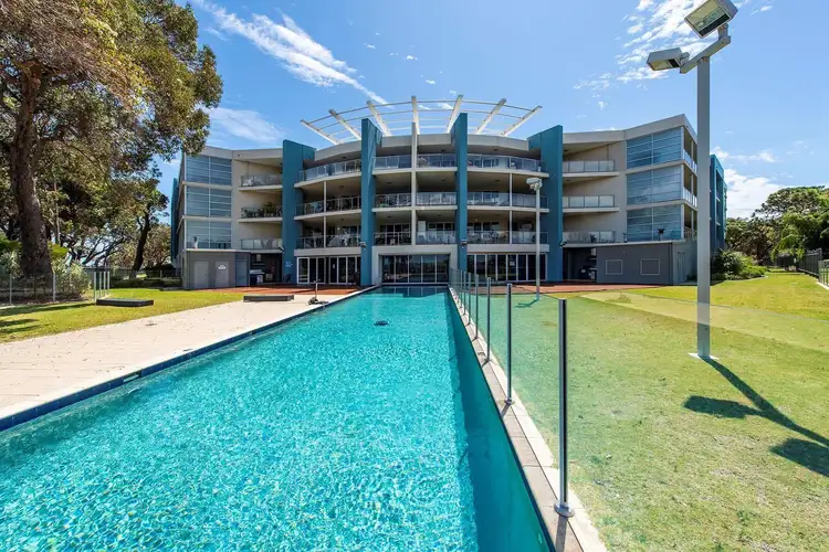 53/30 Sirrocco Drive