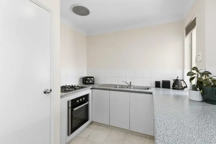 6/11 Priest Road, Landsdale WA 6065