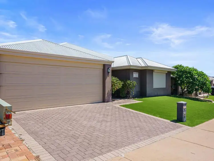 19 Birchmore Gardens, Ellenbrook WA 6069