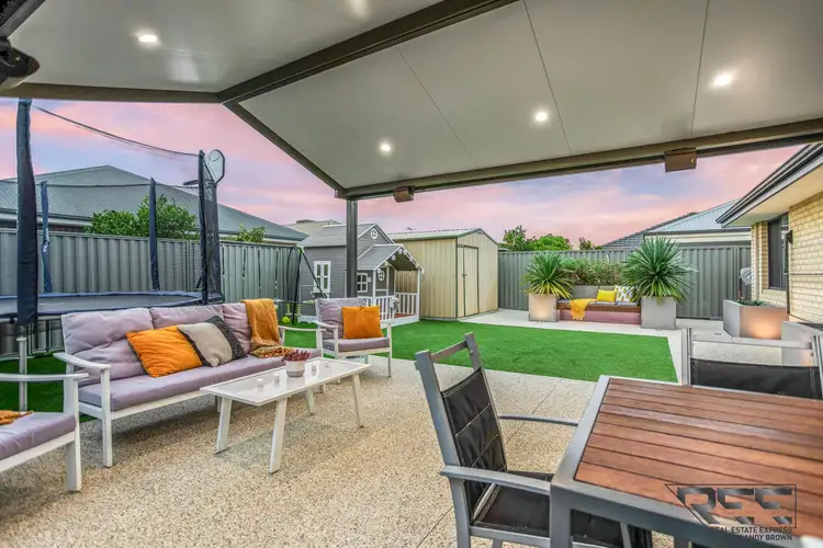 18 Barton Loop, Piara Waters WA 6112