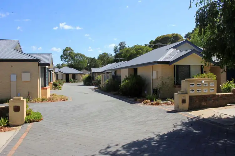 6/19 Craig Street, Mundaring WA 6073