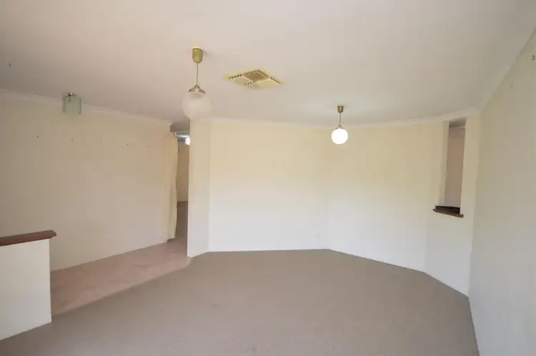 Sixth view of Homely house listing, 1 Malabor Mews, Halls Head WA 6210
