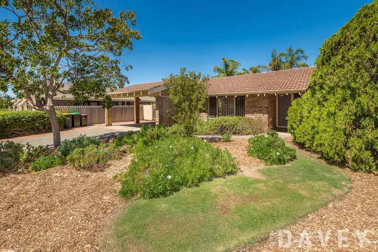 16 Hampstead Court, Kingsley WA 6026