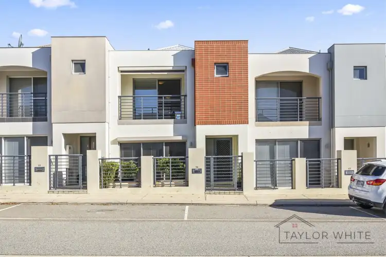 15 Eveleigh Boulevard, Clarkson WA 6030
