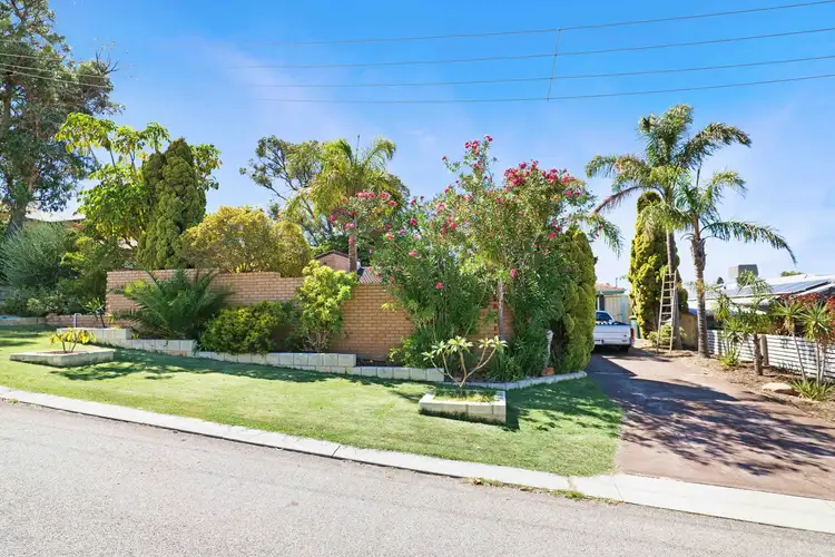 4 King Place, Padbury WA 6025