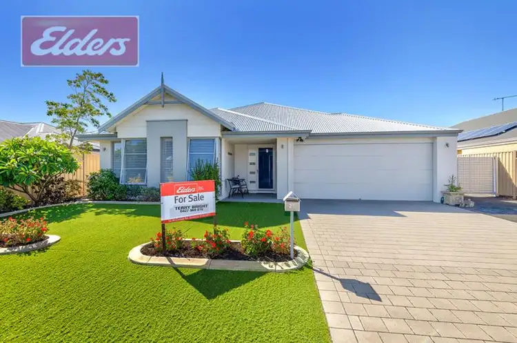 20 Peninsula Lakes Drive, Eaton WA 6232