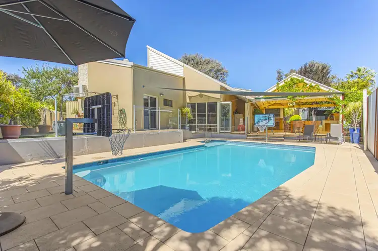 8 Jura Court, Duncraig WA 6023