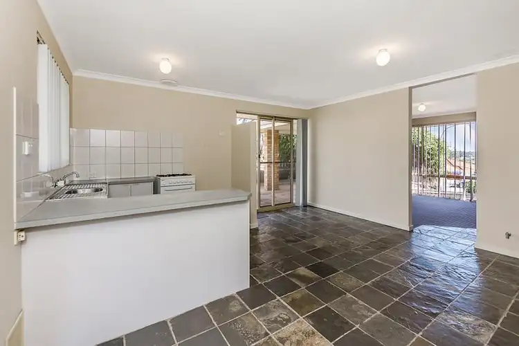 Seventh view of Homely house listing, 18 Chipper View, Parmelia WA 6167